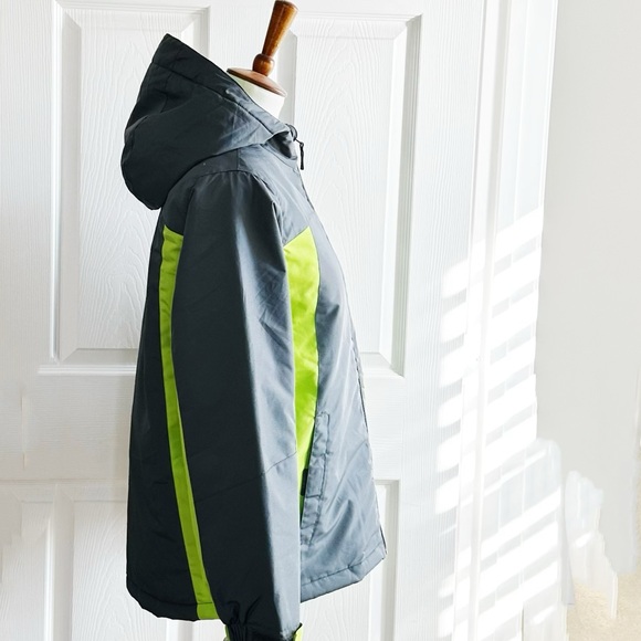 Place jacket - Picture 4 of 5